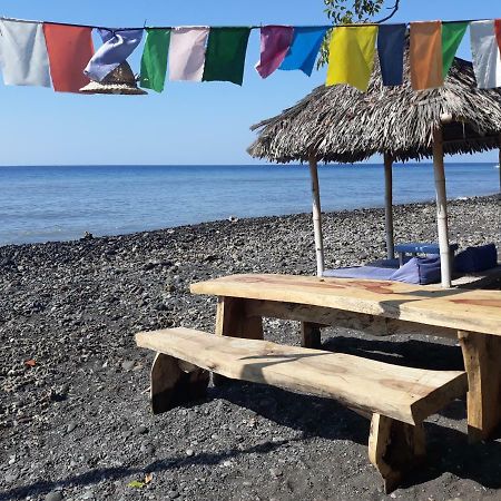 Barracuda Beach Hostel Amed Eksteriør bilde