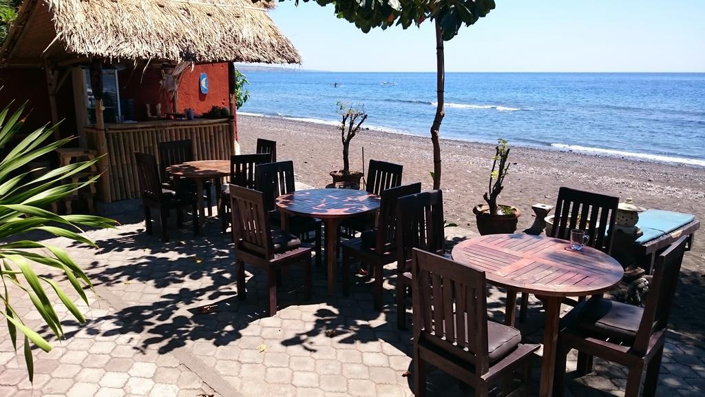 Barracuda Beach Hostel Amed Eksteriør bilde
