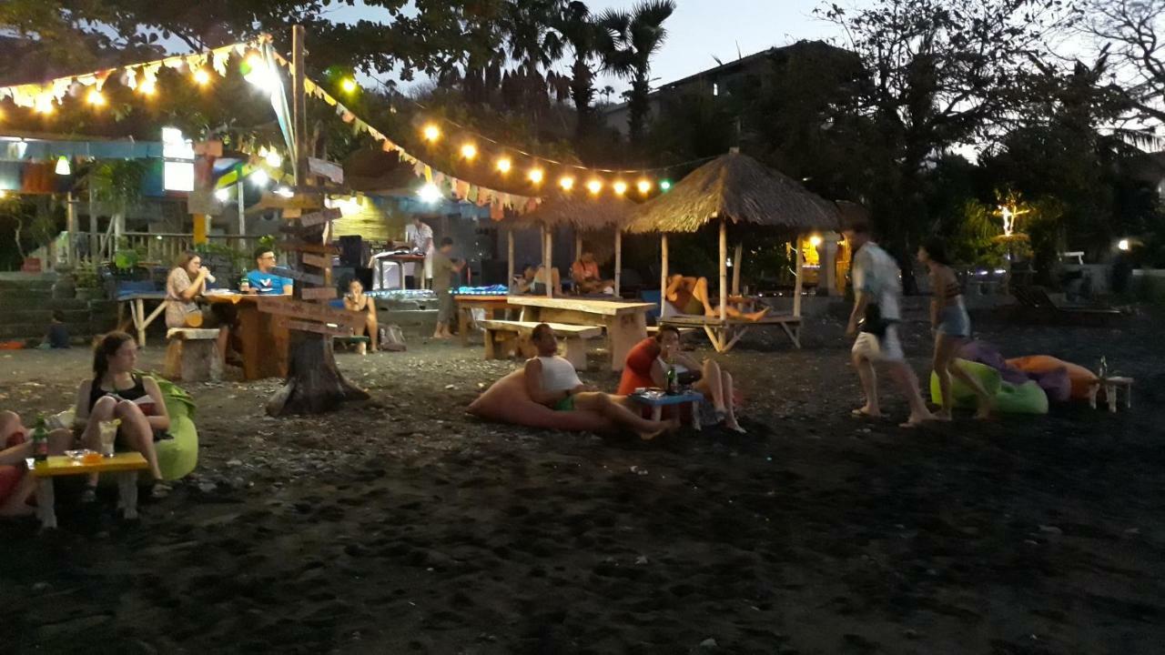 Barracuda Beach Hostel Amed Eksteriør bilde